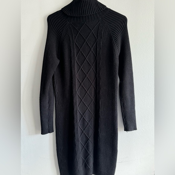 Sweater dress - Picture 1 of 4